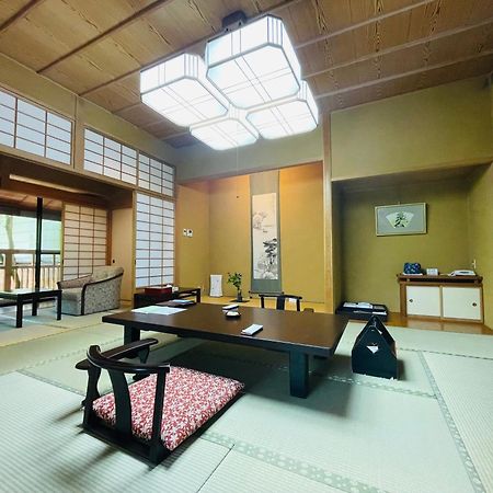 Senjukaku Hotel Yamanouchi  Buitenkant foto