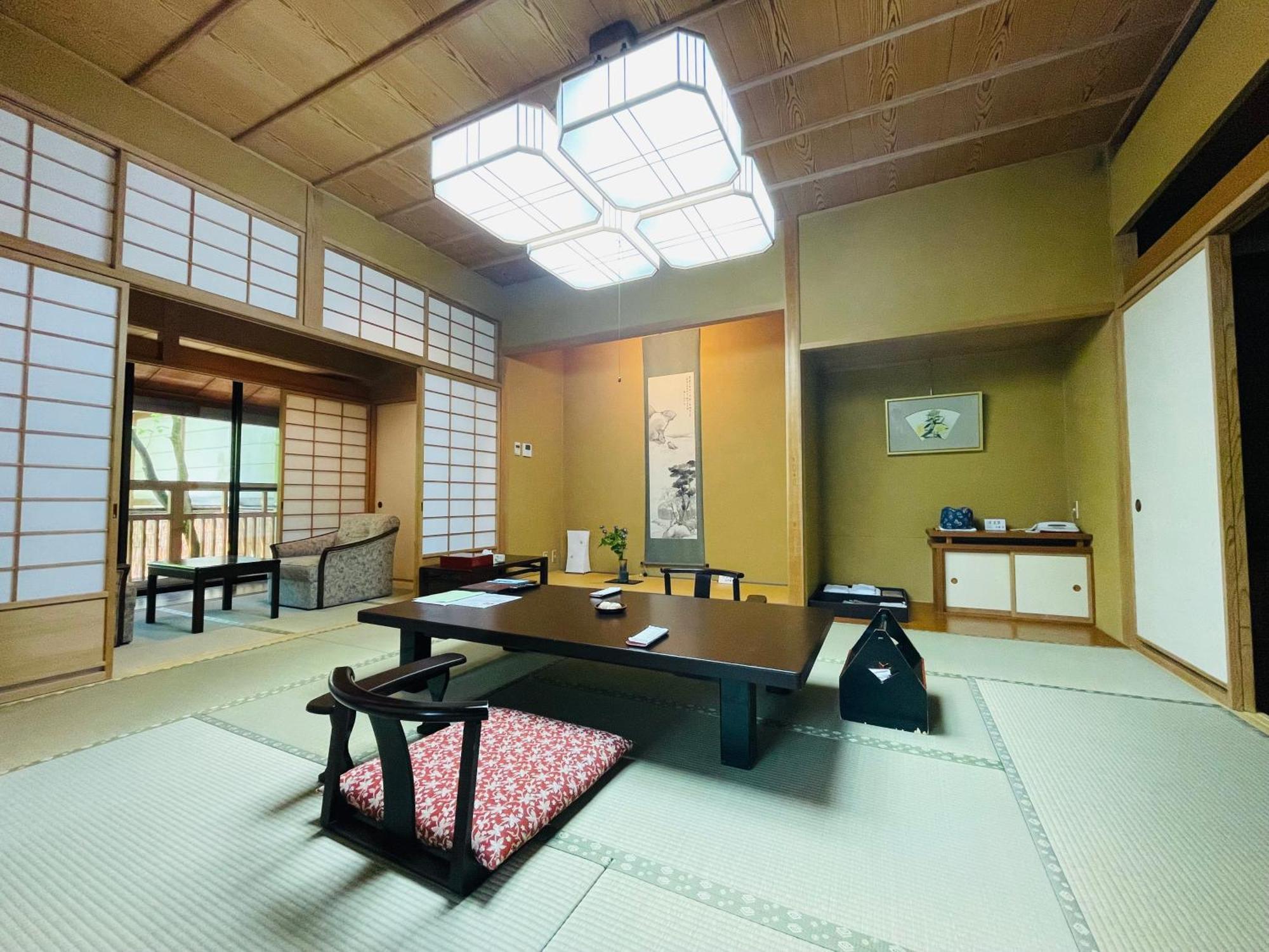 Senjukaku Hotel Yamanouchi  Buitenkant foto