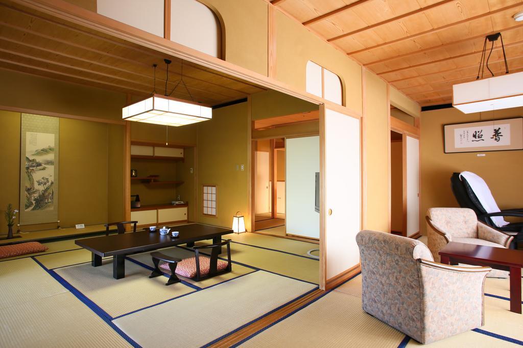 Senjukaku Hotel Yamanouchi  Buitenkant foto