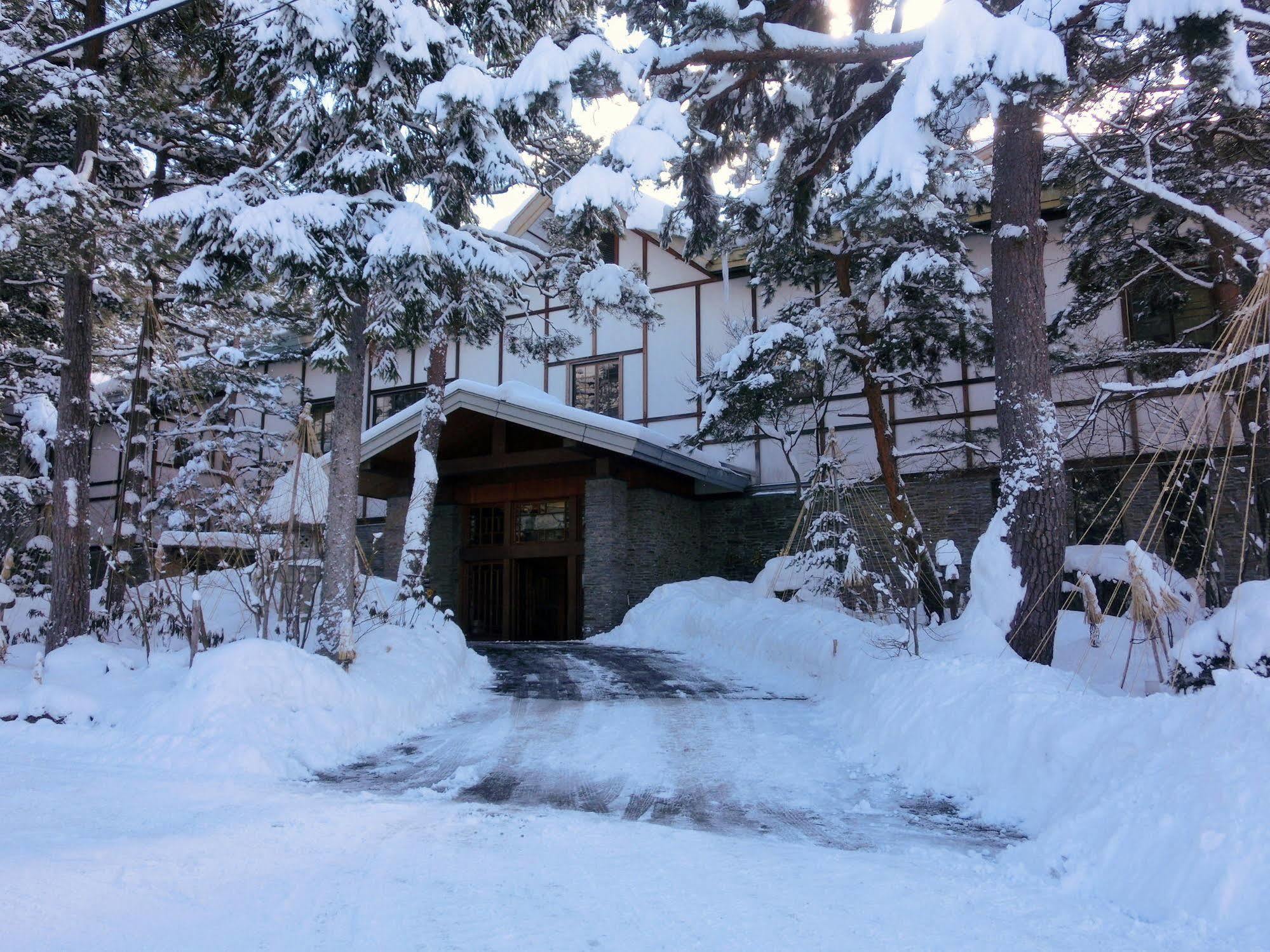 Senjukaku Hotel Yamanouchi  Buitenkant foto