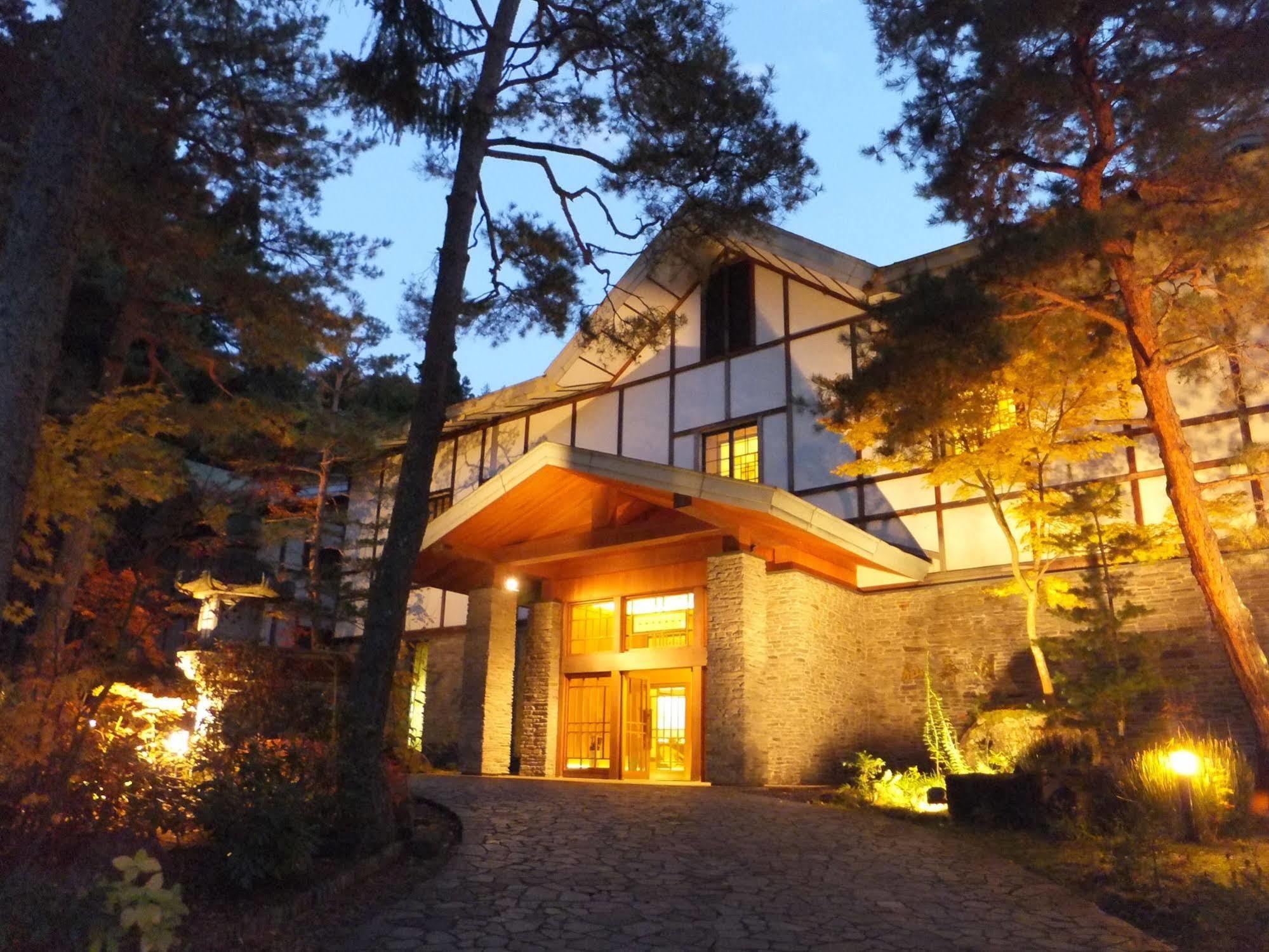 Senjukaku Hotel Yamanouchi  Buitenkant foto