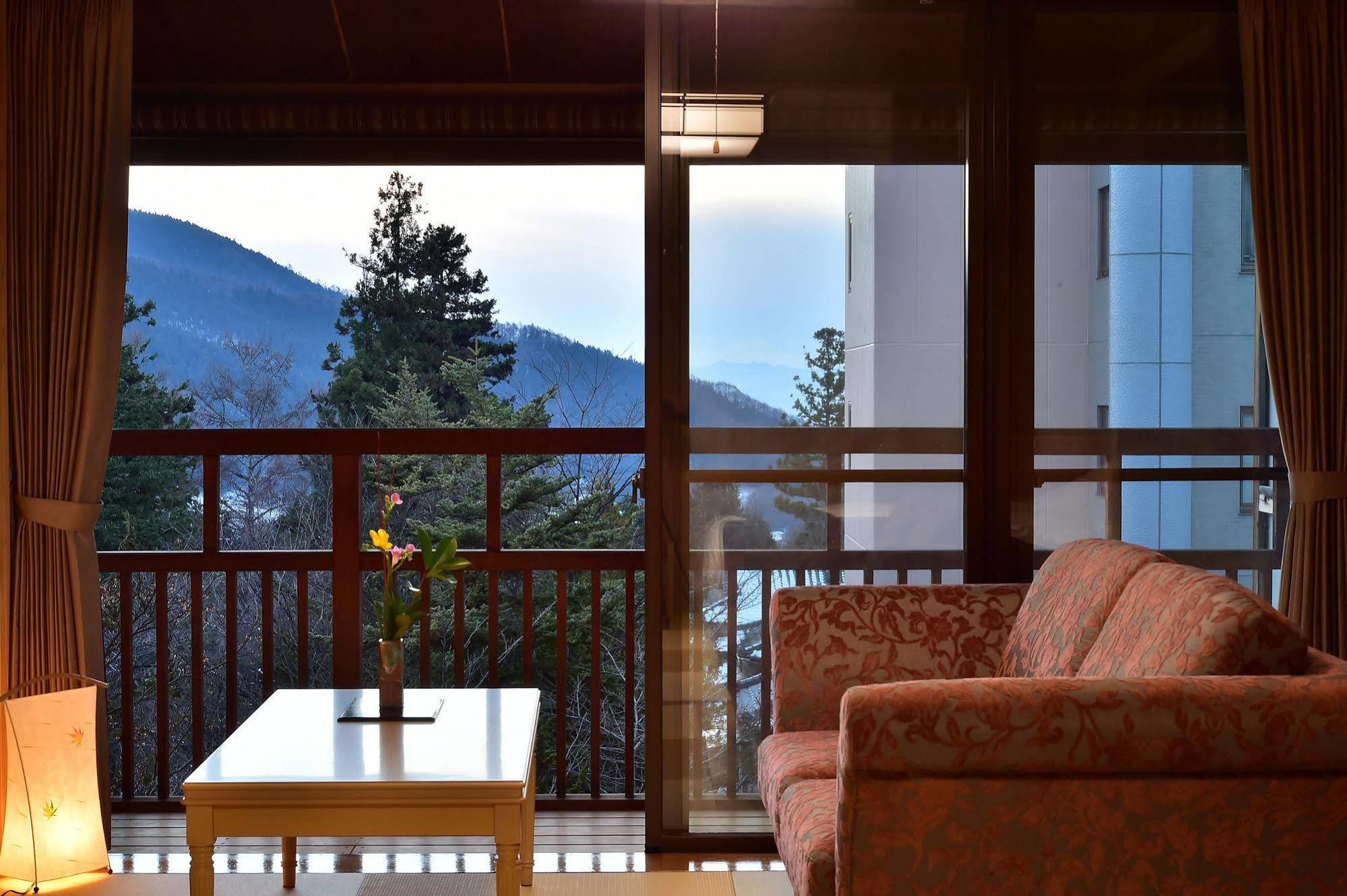 Senjukaku Hotel Yamanouchi  Buitenkant foto